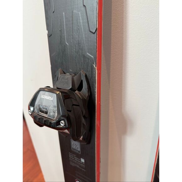 Volkl 2025 M7 Mantra 184cm skis with 2025 Marker Griffon13 ID ski bindings - Picture 4 of 7